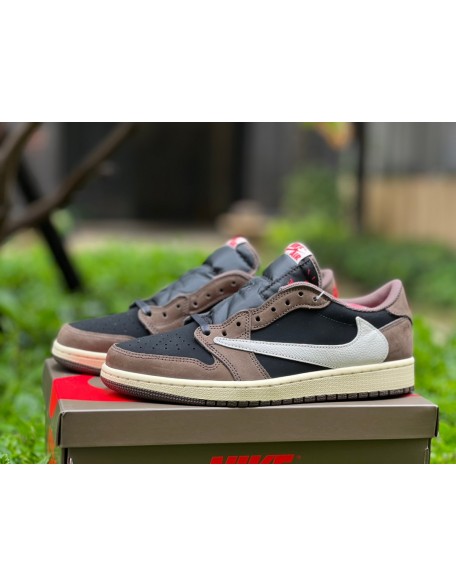 Travis Scott x Air Jordan 1 Low