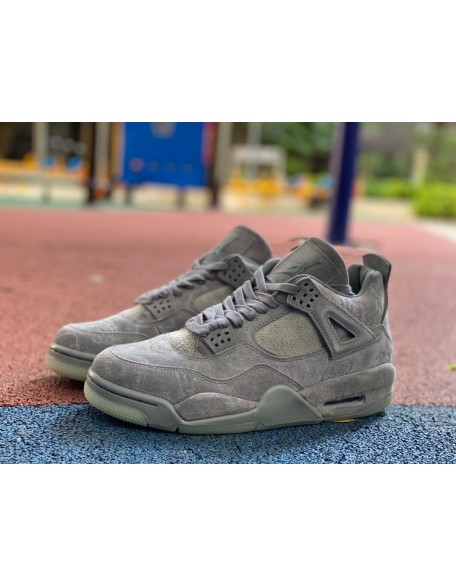 Air jordan 4 kaws