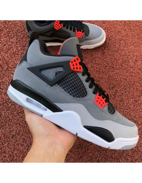 Air Jordan 4