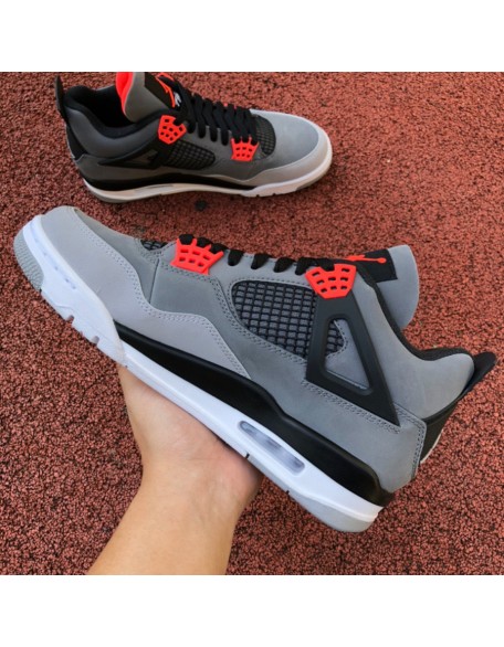 Air Jordan 4