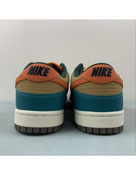 Nike SB Dunk Low Pro