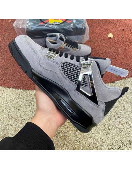 Air Jordan 4 RETRO