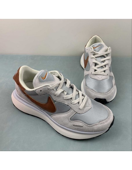 Nike Vaporwaffle / Sacai